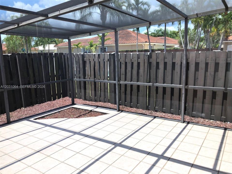For Rent: $3,600 (3 beds, 3 baths, 1952 Square Feet)