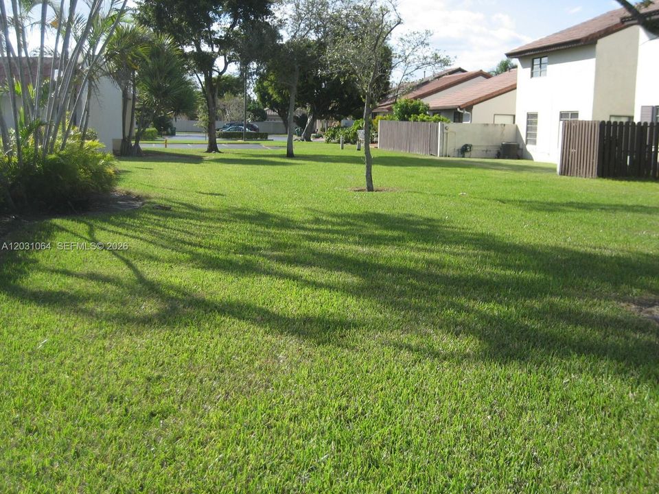 For Rent: $3,600 (3 beds, 3 baths, 1952 Square Feet)