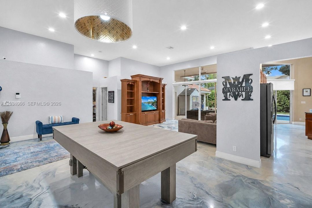 For Sale: $998,000 (5 beds, 4 baths, 3367 Square Feet)