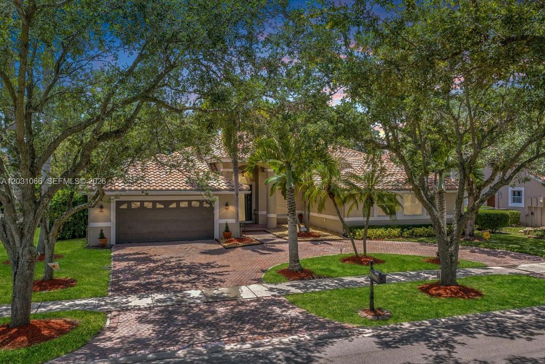 For Sale: $998,000 (5 beds, 4 baths, 3367 Square Feet)