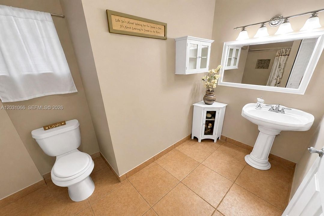 For Sale: $998,000 (5 beds, 4 baths, 3367 Square Feet)