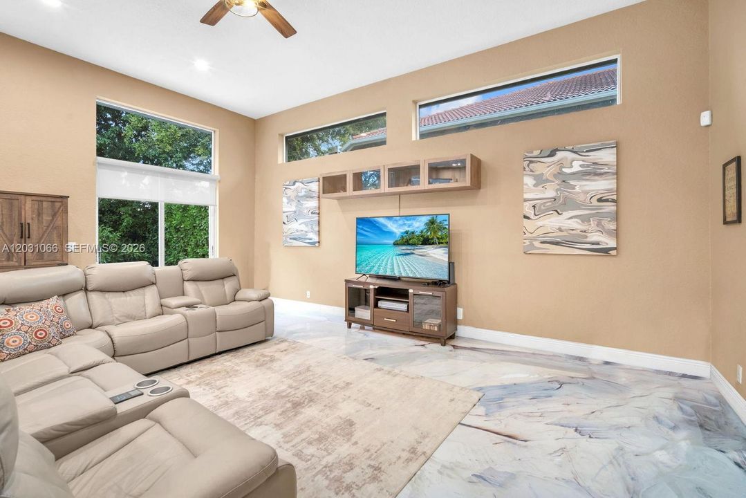 For Sale: $998,000 (5 beds, 4 baths, 3367 Square Feet)