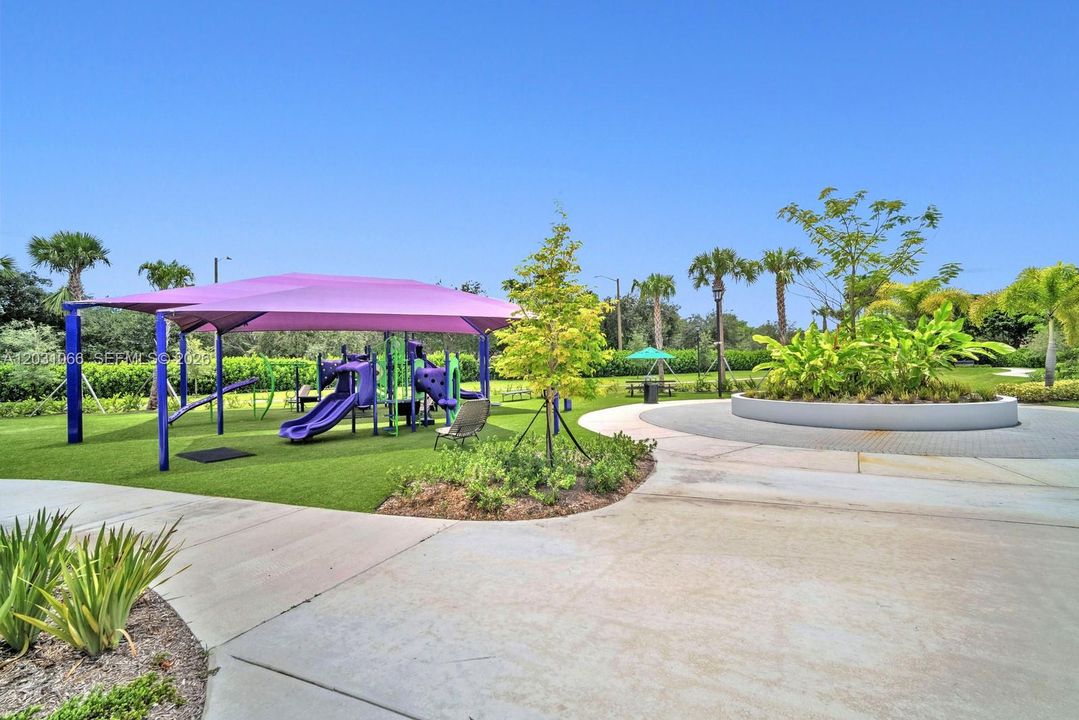 For Sale: $998,000 (5 beds, 4 baths, 3367 Square Feet)