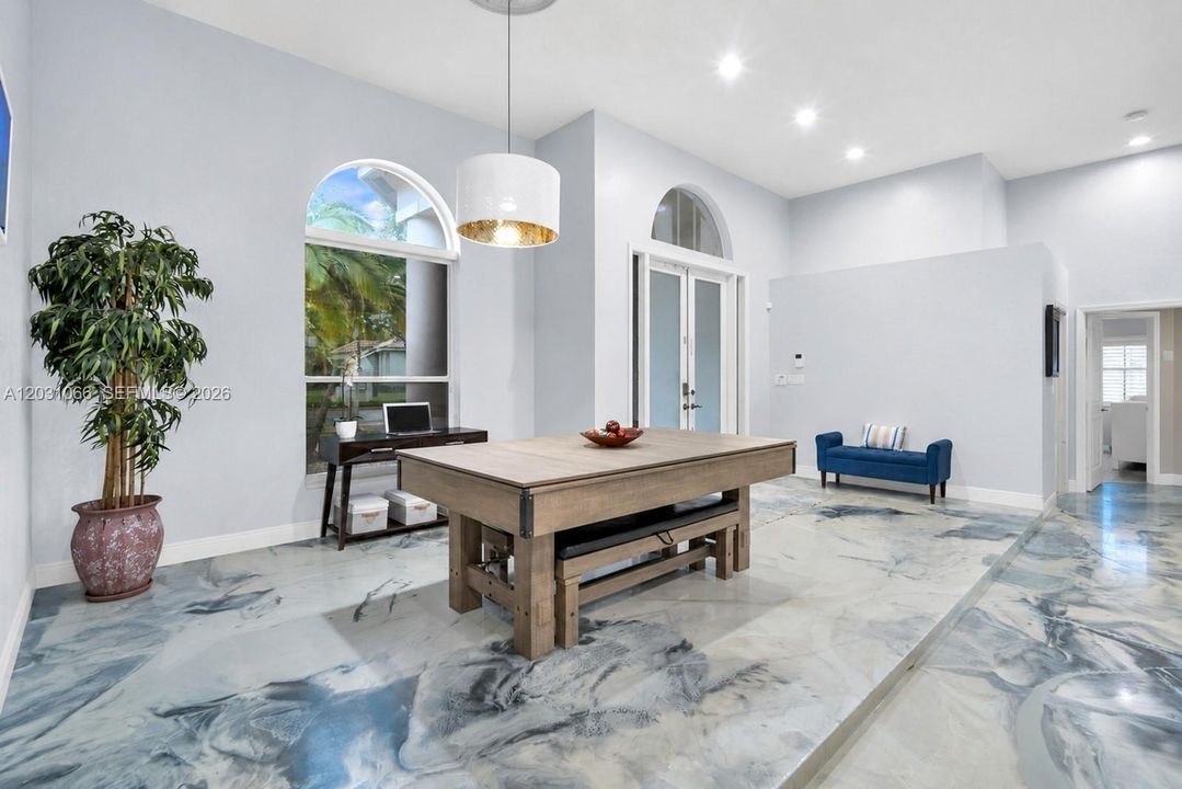 For Sale: $998,000 (5 beds, 4 baths, 3367 Square Feet)