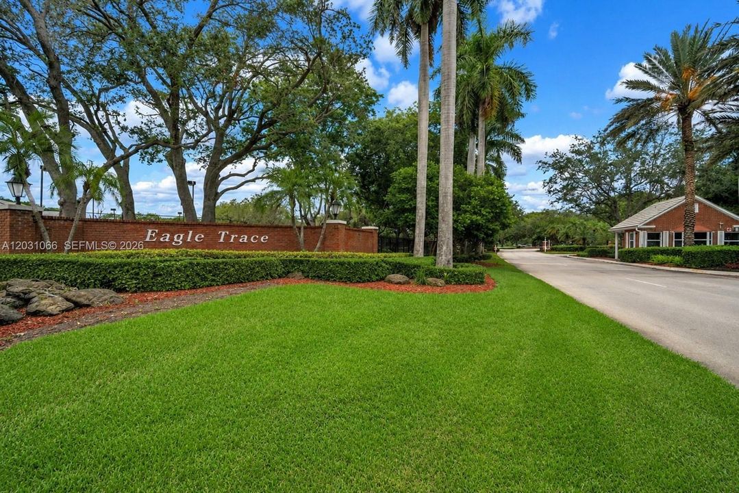 For Sale: $998,000 (5 beds, 4 baths, 3367 Square Feet)