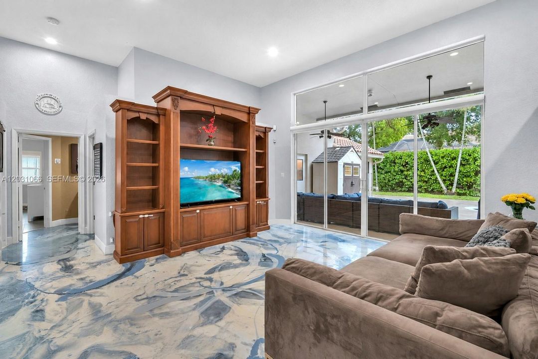 For Sale: $998,000 (5 beds, 4 baths, 3367 Square Feet)