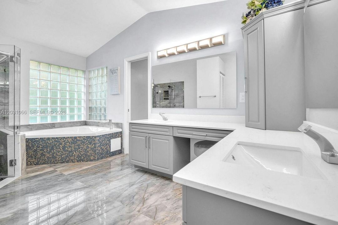 For Sale: $998,000 (5 beds, 4 baths, 3367 Square Feet)
