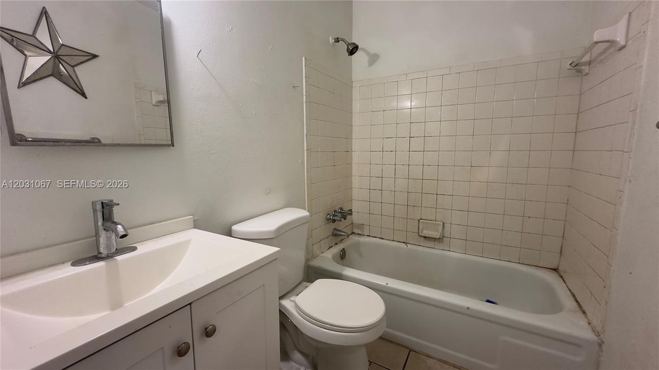 En Venta: $319,000 (3 camas, 2 baños, 1132 Pies cuadrados)