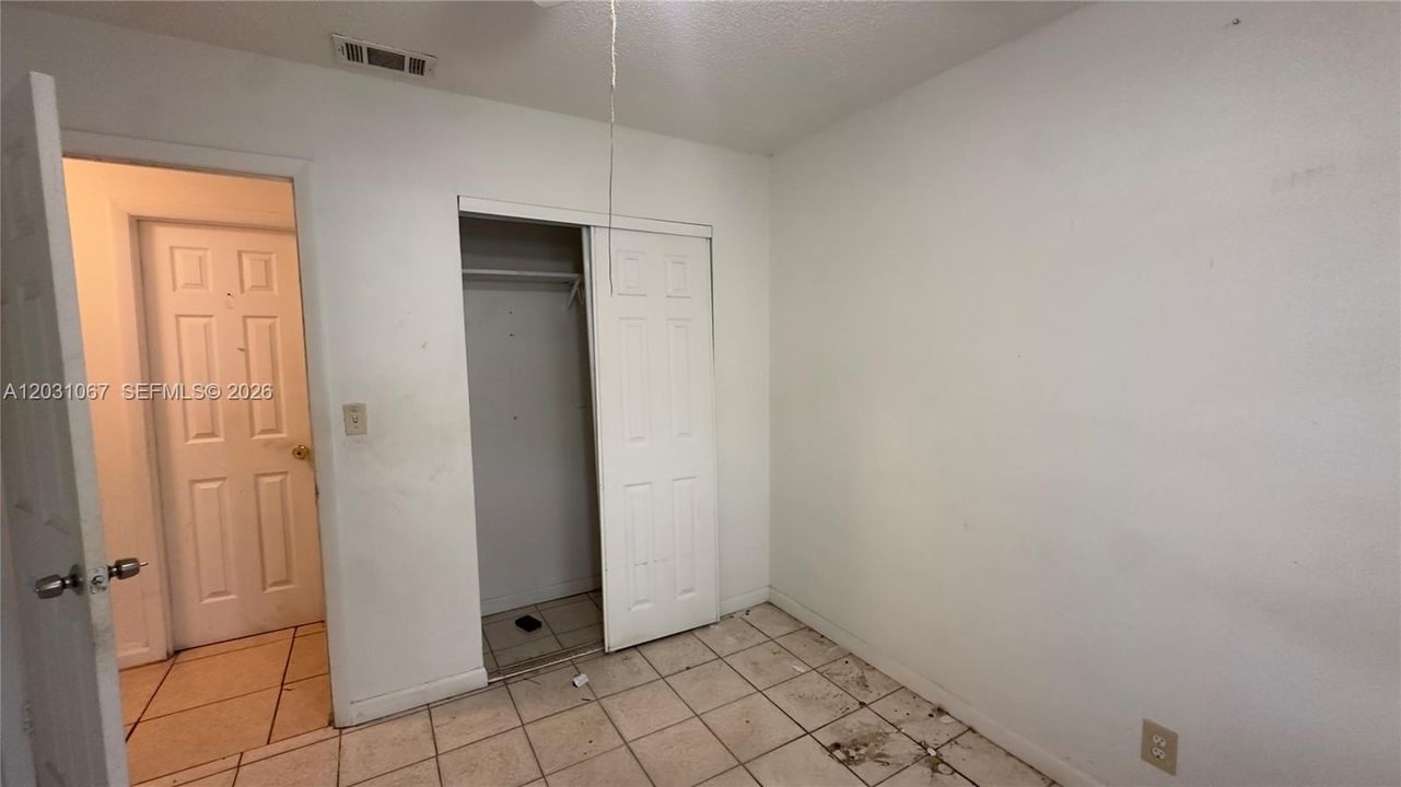 En Venta: $319,000 (3 camas, 2 baños, 1132 Pies cuadrados)