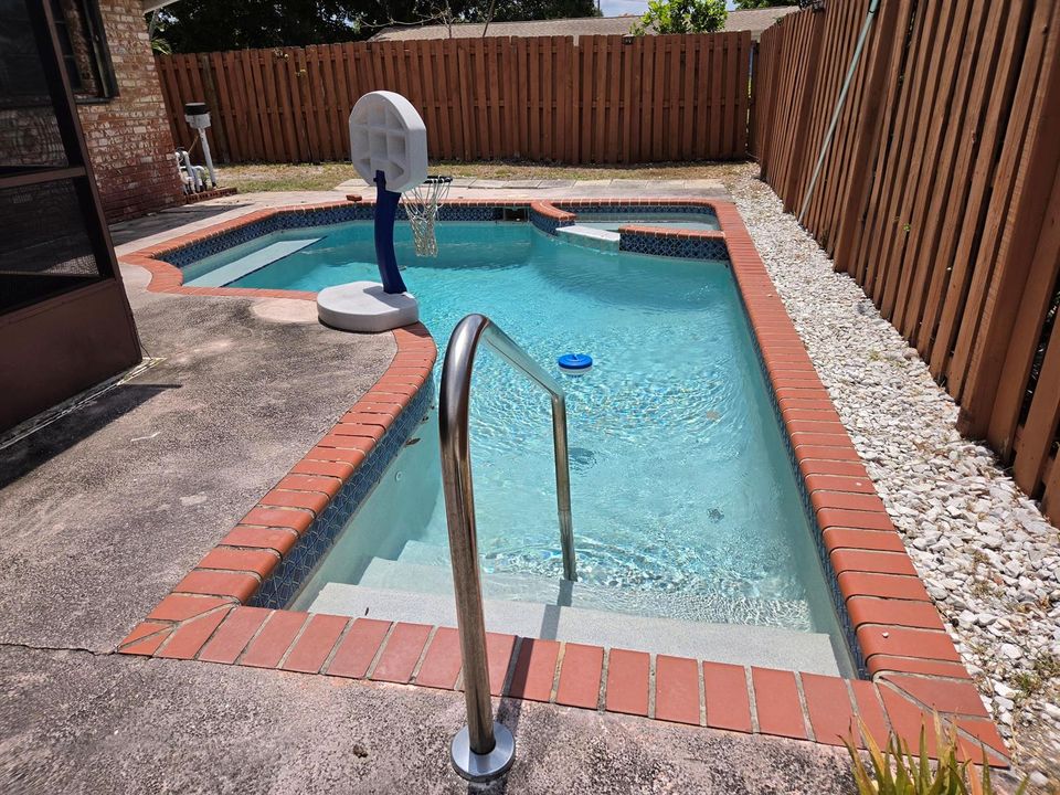 612-pool