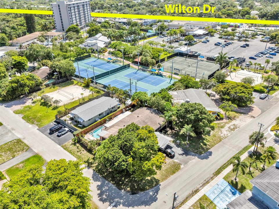 lopez-aerial (2)-caption