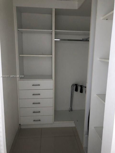 For Rent: $2,500 (1 beds, 1 baths, 640 Square Feet)