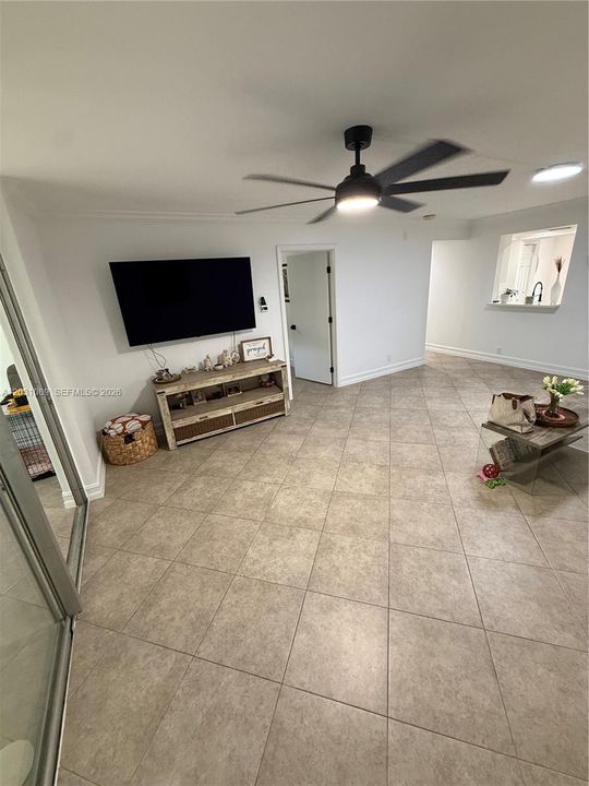 En Venta: $175,000 (1 camas, 2 baños, 850 Pies cuadrados)