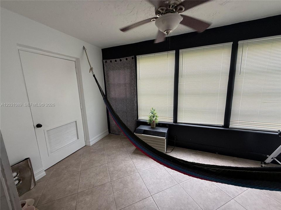 En Venta: $175,000 (1 camas, 2 baños, 850 Pies cuadrados)