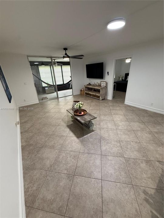 En Venta: $175,000 (1 camas, 2 baños, 850 Pies cuadrados)