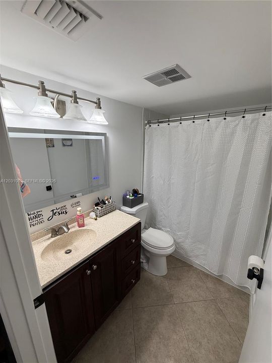 En Venta: $175,000 (1 camas, 2 baños, 850 Pies cuadrados)