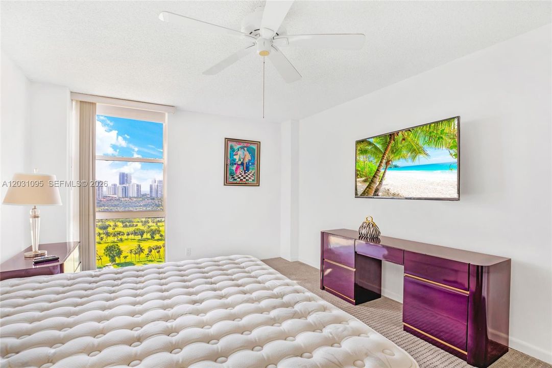 For Sale: $255,000 (2 beds, 2 baths, 1157 Square Feet)