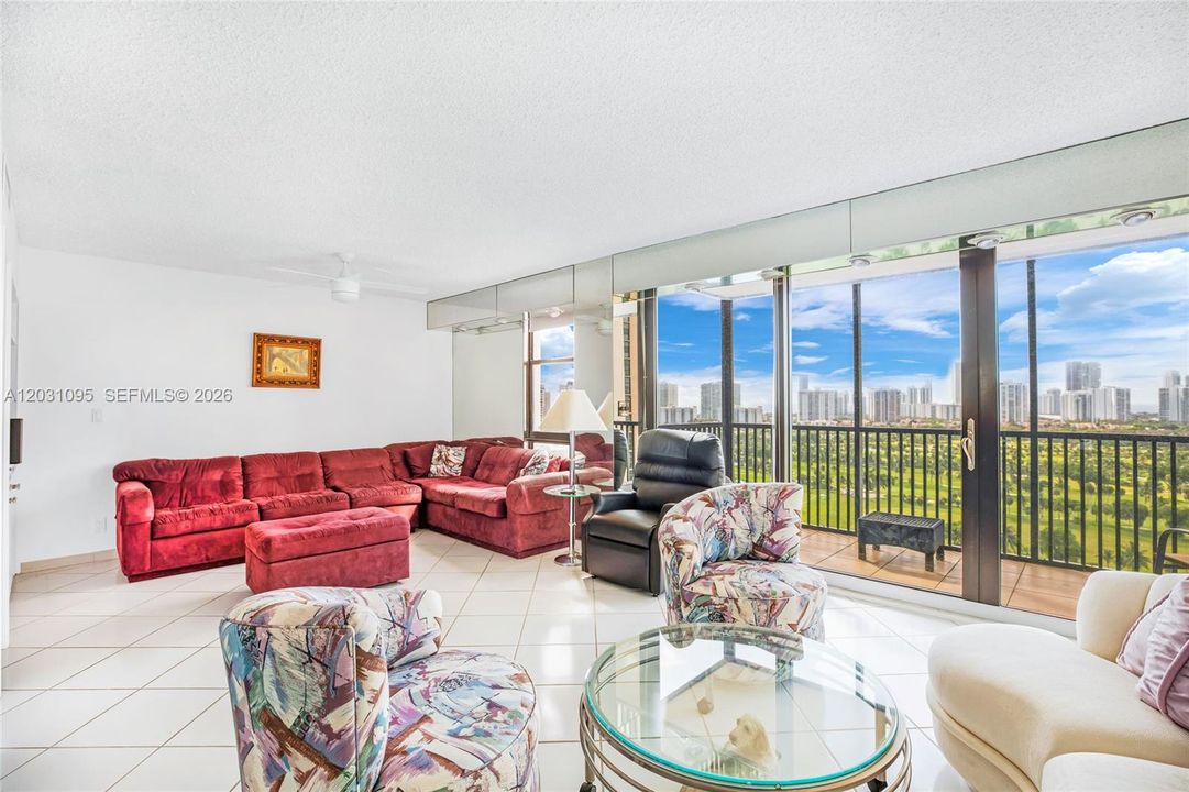For Sale: $255,000 (2 beds, 2 baths, 1157 Square Feet)