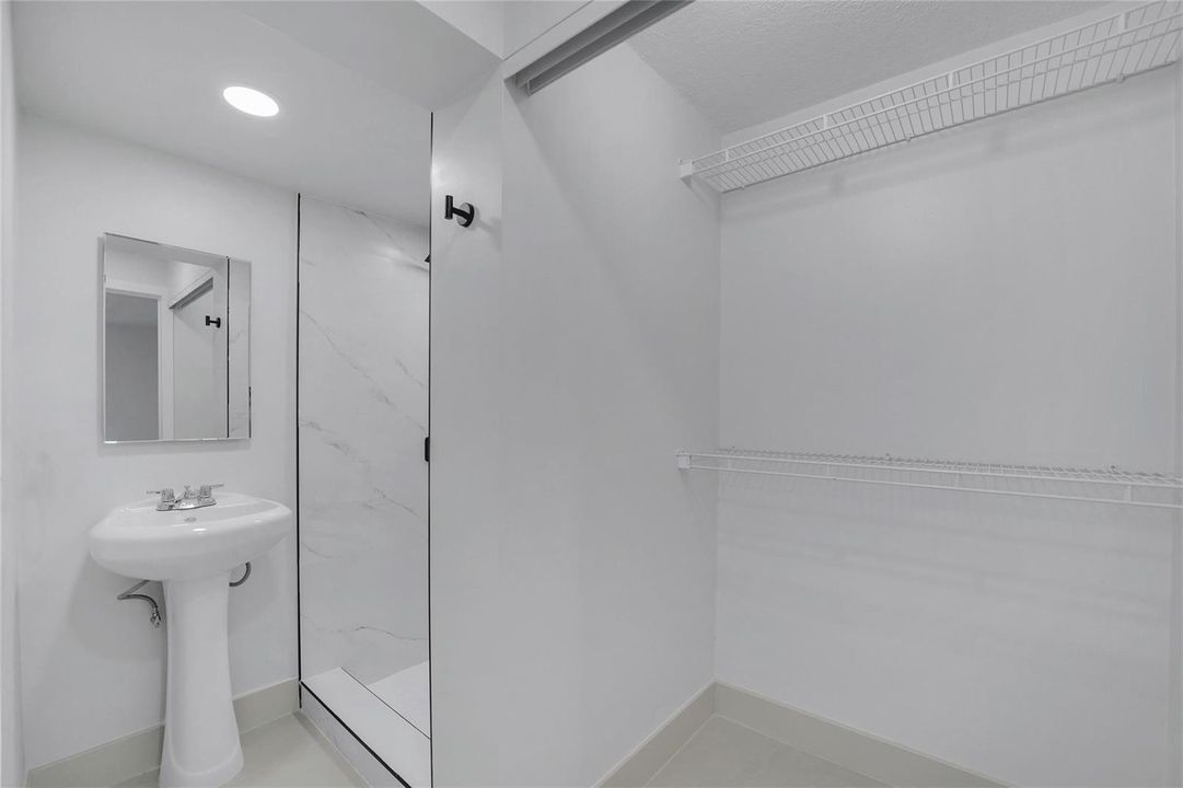 Second full bath and walking closet