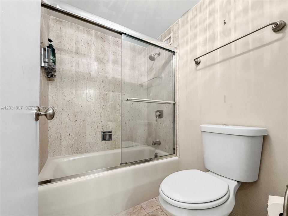 В аренду: $3,600 (2 спален, 2 ванн, 1460 Квадратных фут)
