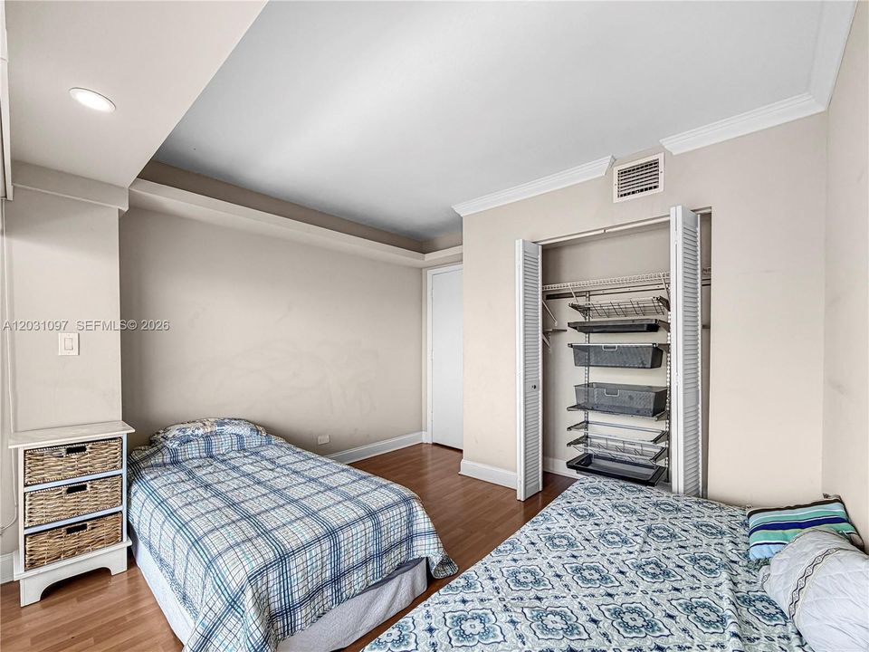 В аренду: $3,600 (2 спален, 2 ванн, 1460 Квадратных фут)