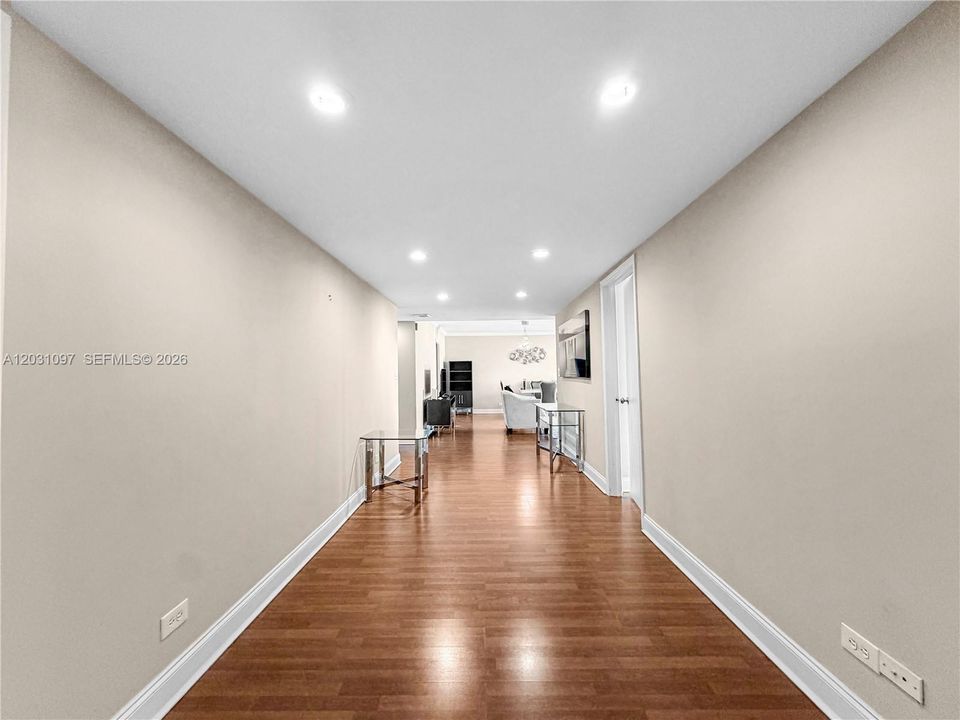 В аренду: $3,600 (2 спален, 2 ванн, 1460 Квадратных фут)