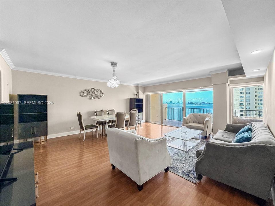В аренду: $3,600 (2 спален, 2 ванн, 1460 Квадратных фут)