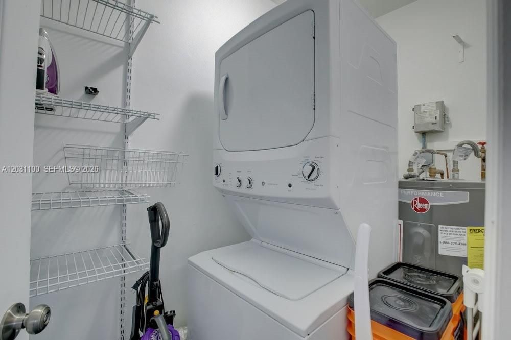 En Renta: $3,000 (2 camas, 2 baños, 1945 Pies cuadrados)