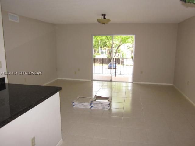 Active With Contract: $2,300 (2 beds, 1 baths, 842 Square Feet)