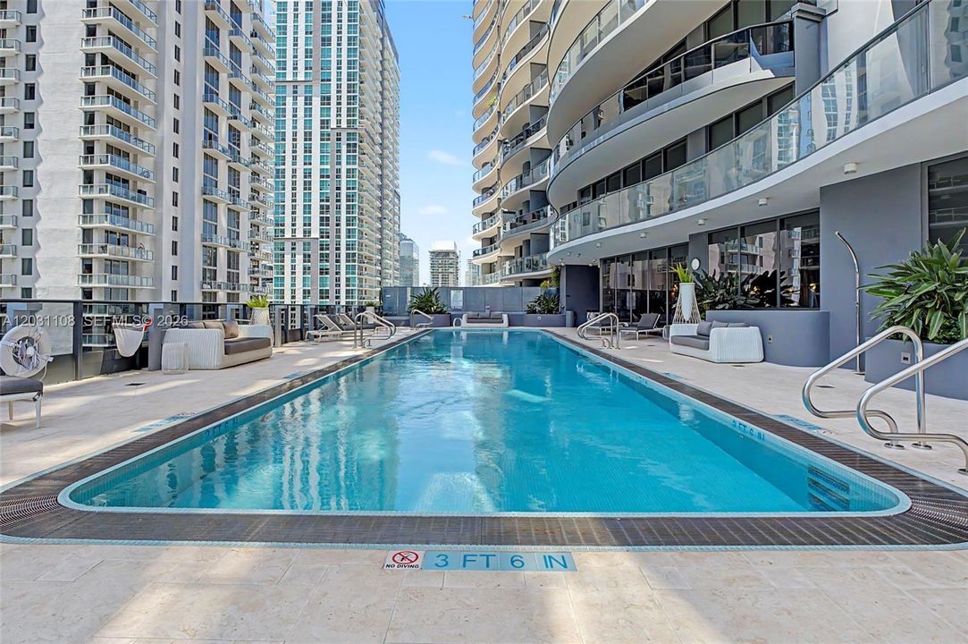En Venta: $1,400,000 (2 camas, 2 baños, 1236 Pies cuadrados)