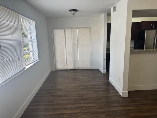For Rent: $2,200 (2 beds, 2 baths, 1093 Square Feet)