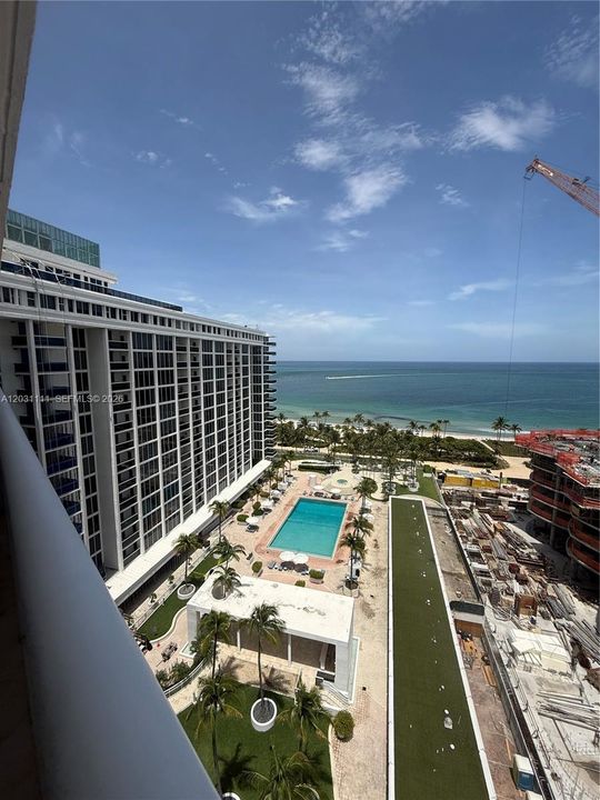 For Sale: $1,600,000 (2 beds, 2 baths, 1056 Square Feet)
