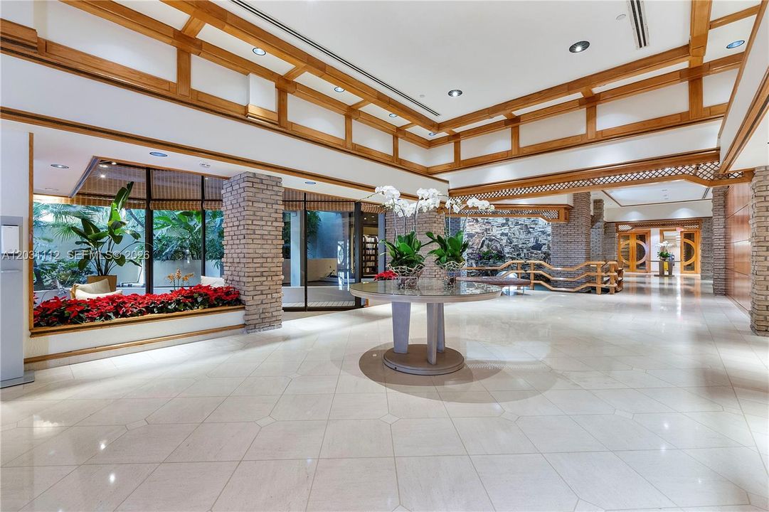 Active With Contract: $12,900 (3 beds, 2 baths, 2424 Square Feet)