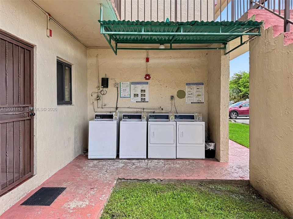 En Venta: $299,000 (2 camas, 1 baños, 738 Pies cuadrados)