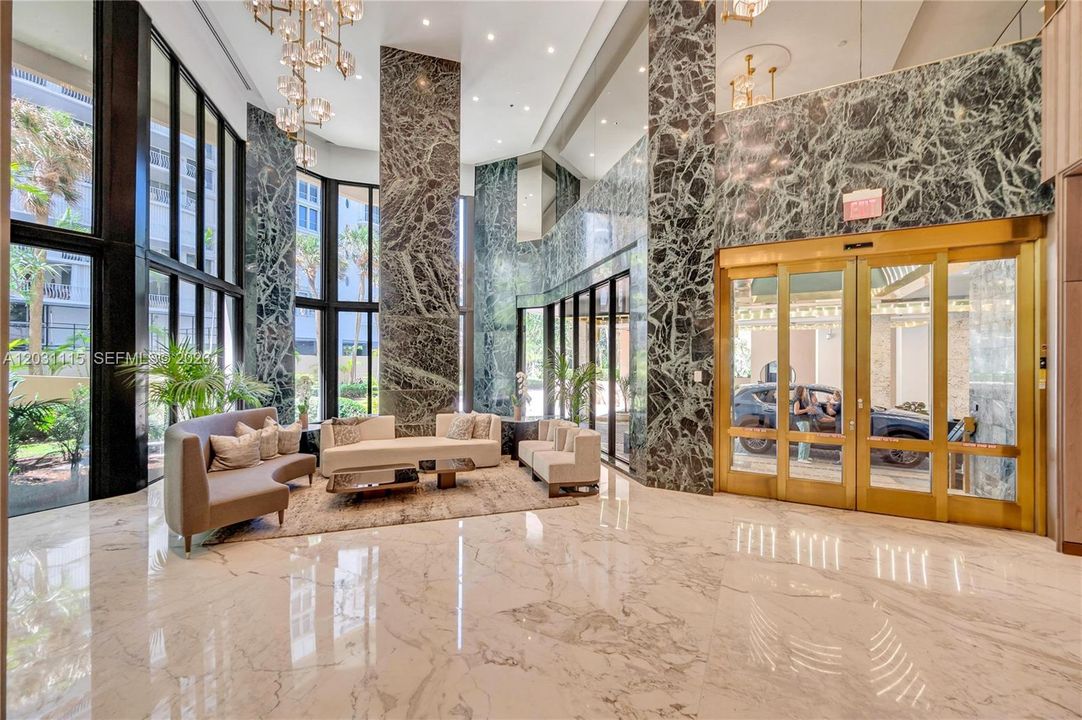 В аренду: $10,000 (4 спален, 2 ванн, 2300 Квадратных фут)