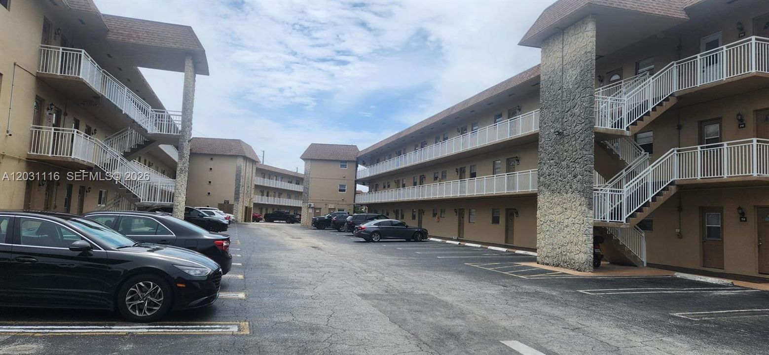 На продажу: $120,000 (1 спален, 1 ванн, 684 Квадратных фут)