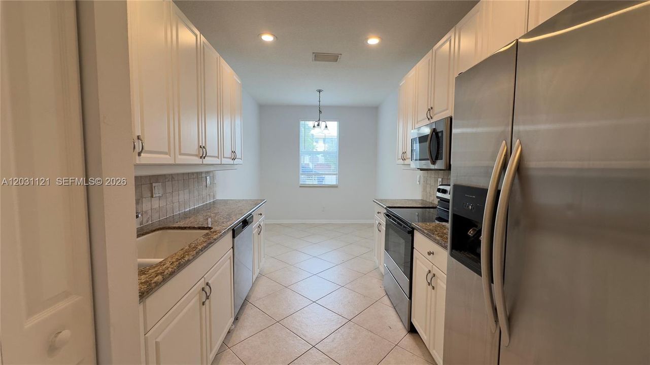 For Sale: $424,999 (3 beds, 2 baths, 1290 Square Feet)