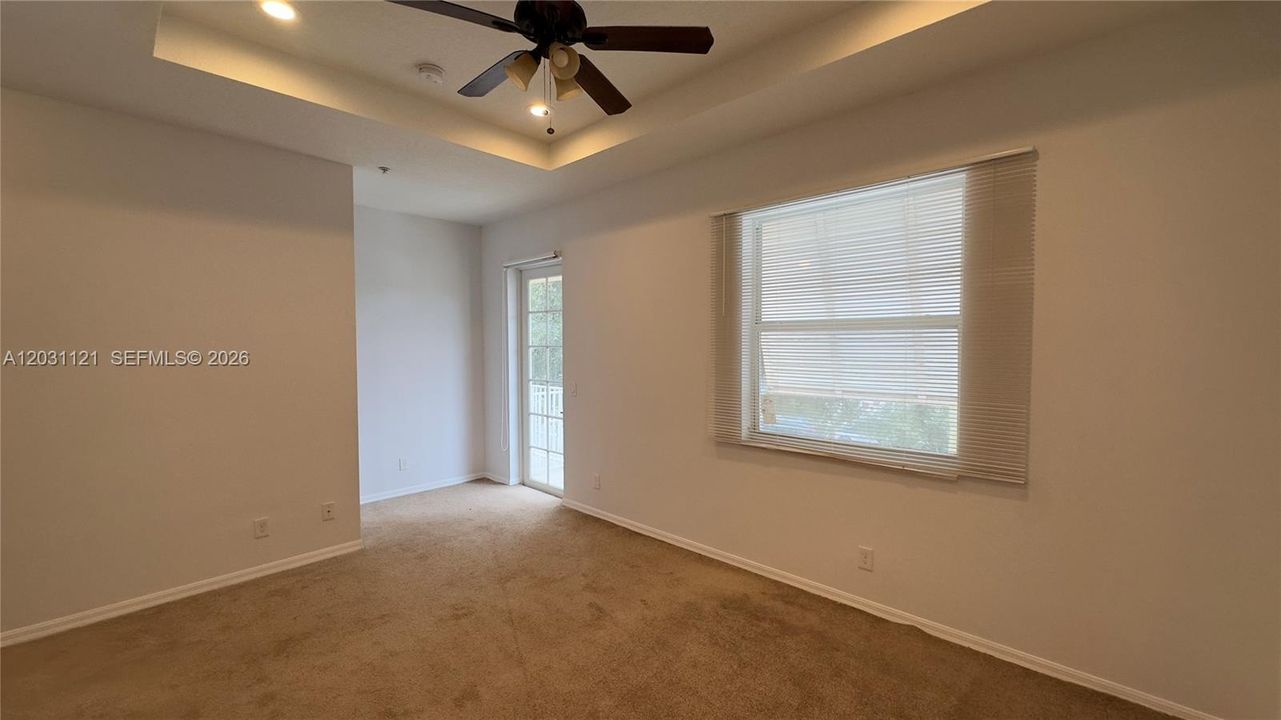 For Sale: $424,999 (3 beds, 2 baths, 1290 Square Feet)
