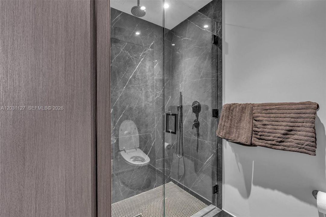 For Sale: $465,000 (0 beds, 1 baths, 275 Square Feet)