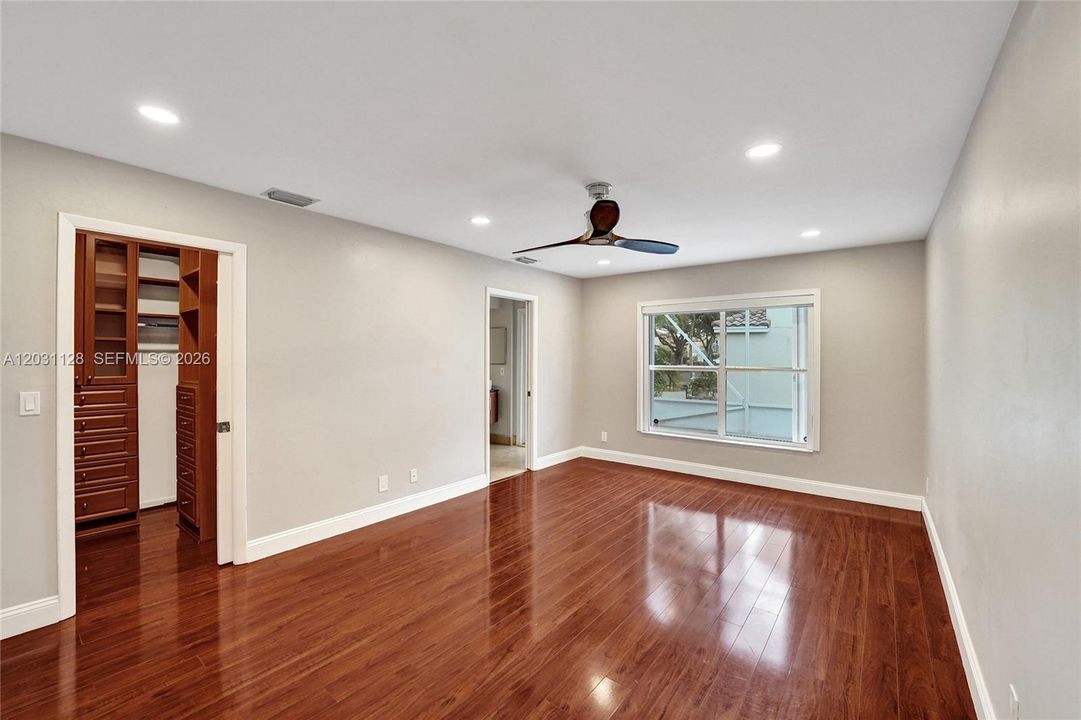 For Sale: $699,000 (4 beds, 2 baths, 1857 Square Feet)