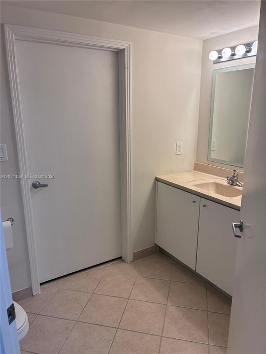For Rent: $3,100 (2 beds, 2 baths, 1467 Square Feet)