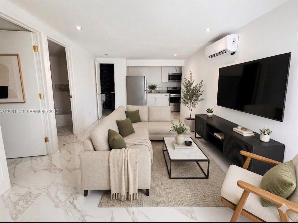 For Rent: $2,200 (2 beds, 1 baths, 2439 Square Feet)