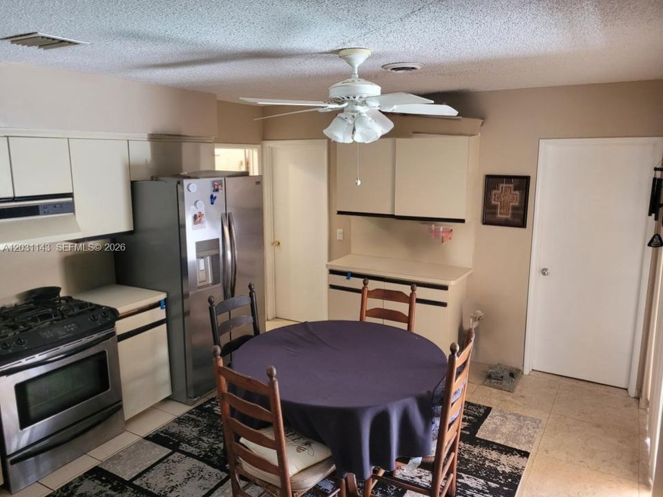 For Sale: $550,000 (2 beds, 2 baths, 1288 Square Feet)