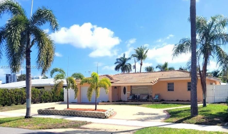 For Sale: $550,000 (2 beds, 2 baths, 1288 Square Feet)