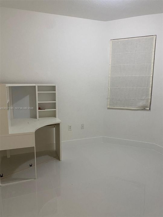 For Rent: $3,000 (3 beds, 2 baths, 1385 Square Feet)
