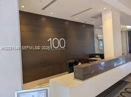 For Sale: $385,000 (1 beds, 1 baths, 991 Square Feet)