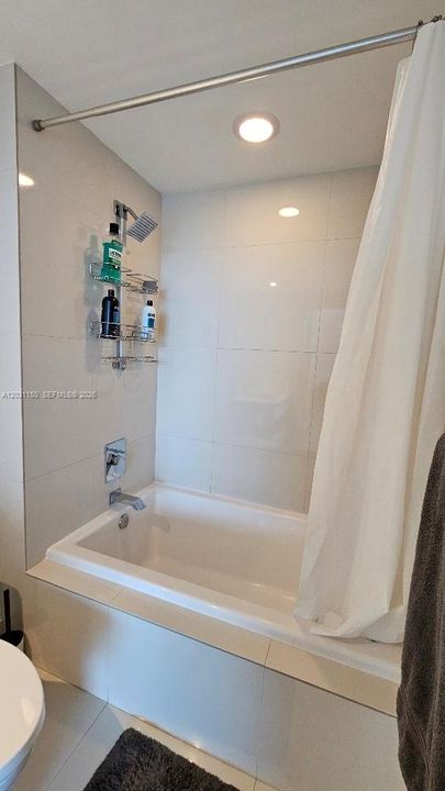 В аренду: $2,900 (0 спален, 1 ванн, 531 Квадратных фут)
