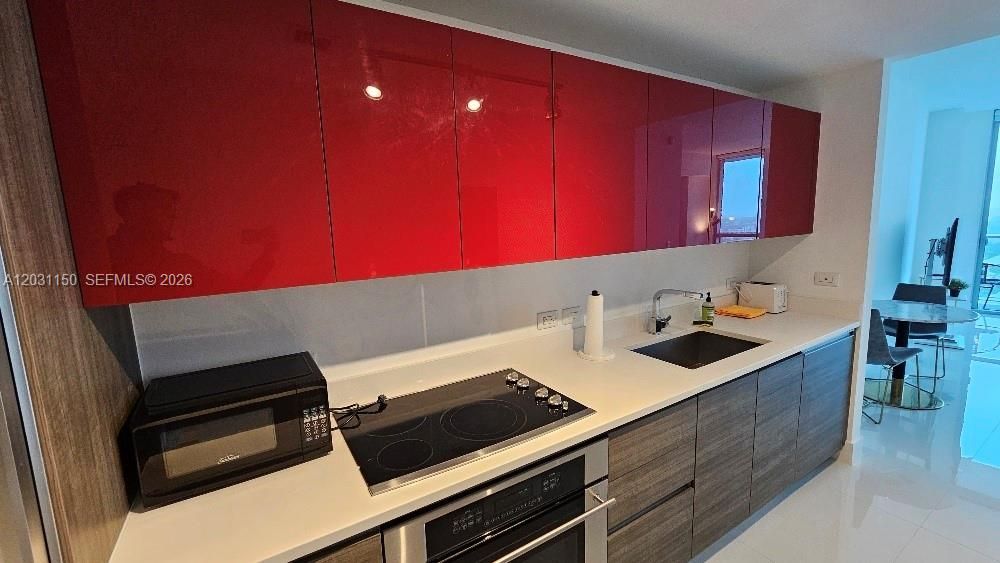 В аренду: $2,900 (0 спален, 1 ванн, 531 Квадратных фут)