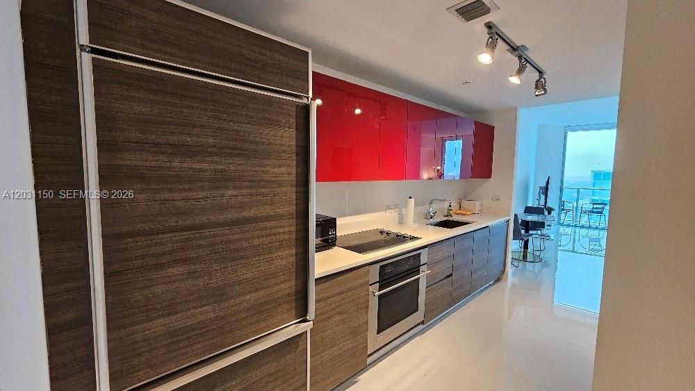 В аренду: $2,900 (0 спален, 1 ванн, 531 Квадратных фут)
