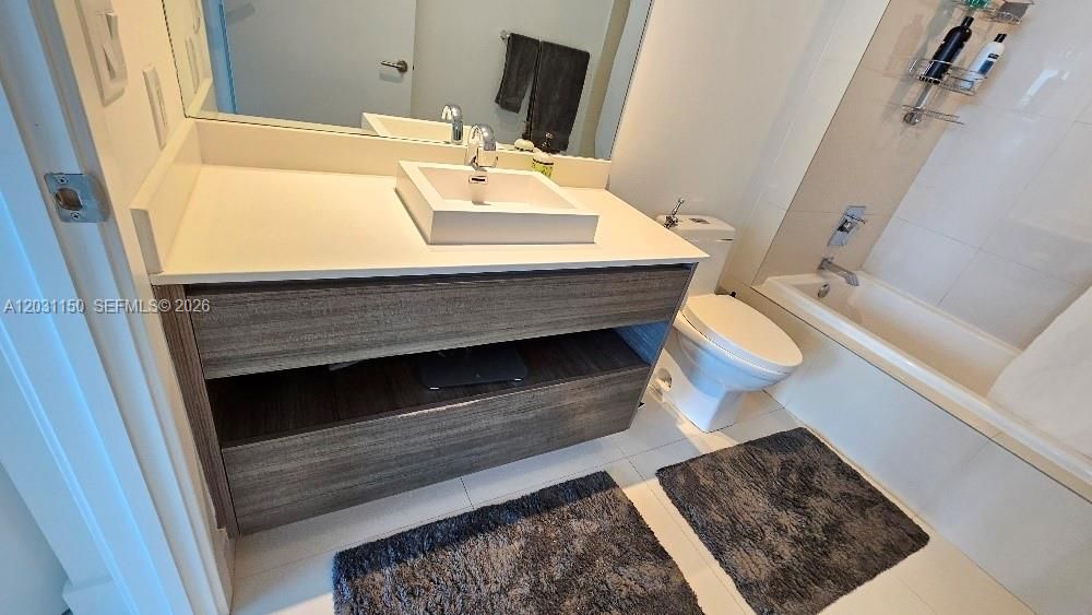 В аренду: $2,900 (0 спален, 1 ванн, 531 Квадратных фут)